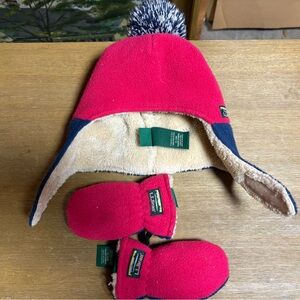 Llbean 12-24 month  Red Kids Hat with Pom Pom and matching glove set like new